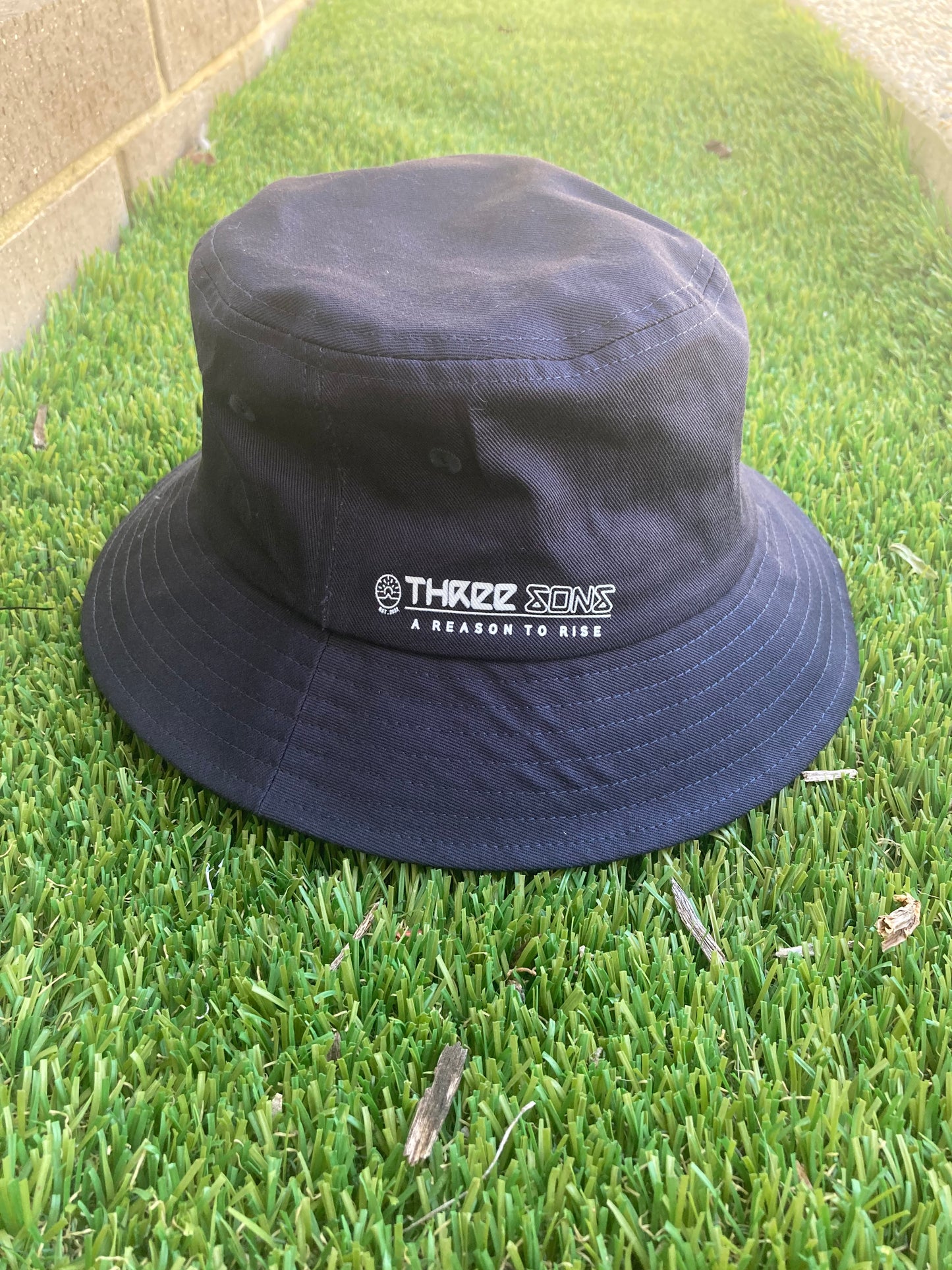 Beau bucket hat